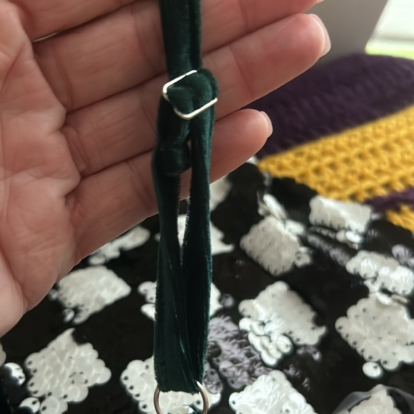 NWOT Gorgeous Green Velvet Cocktail Dress - Picture 3 of 5